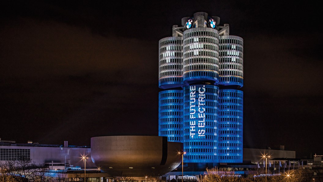 Arti Development Code pada mobil BMW