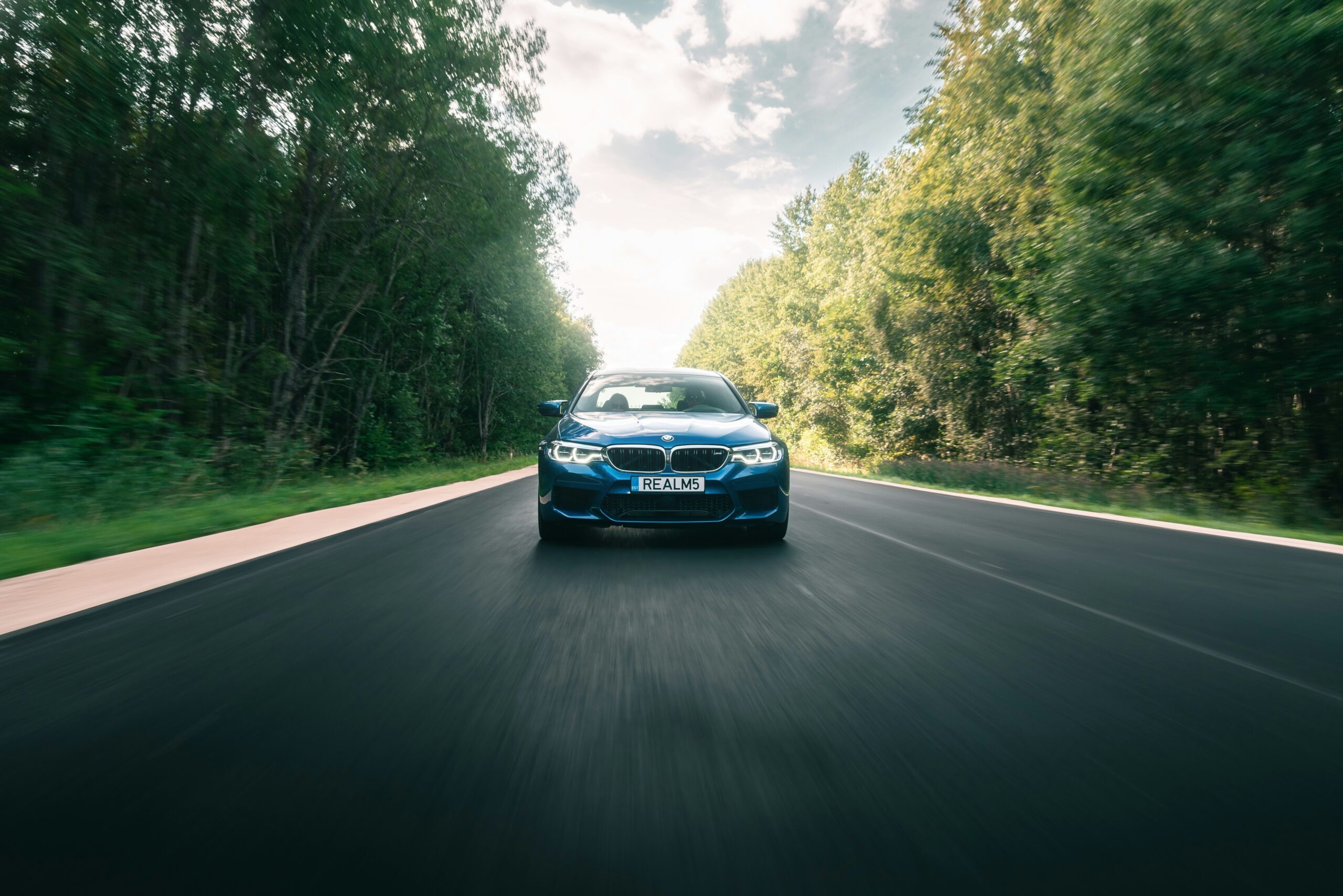 Kendali di Setiap Kondisi dengan Teknologi BMW yang Memberikan Rasa Aman
